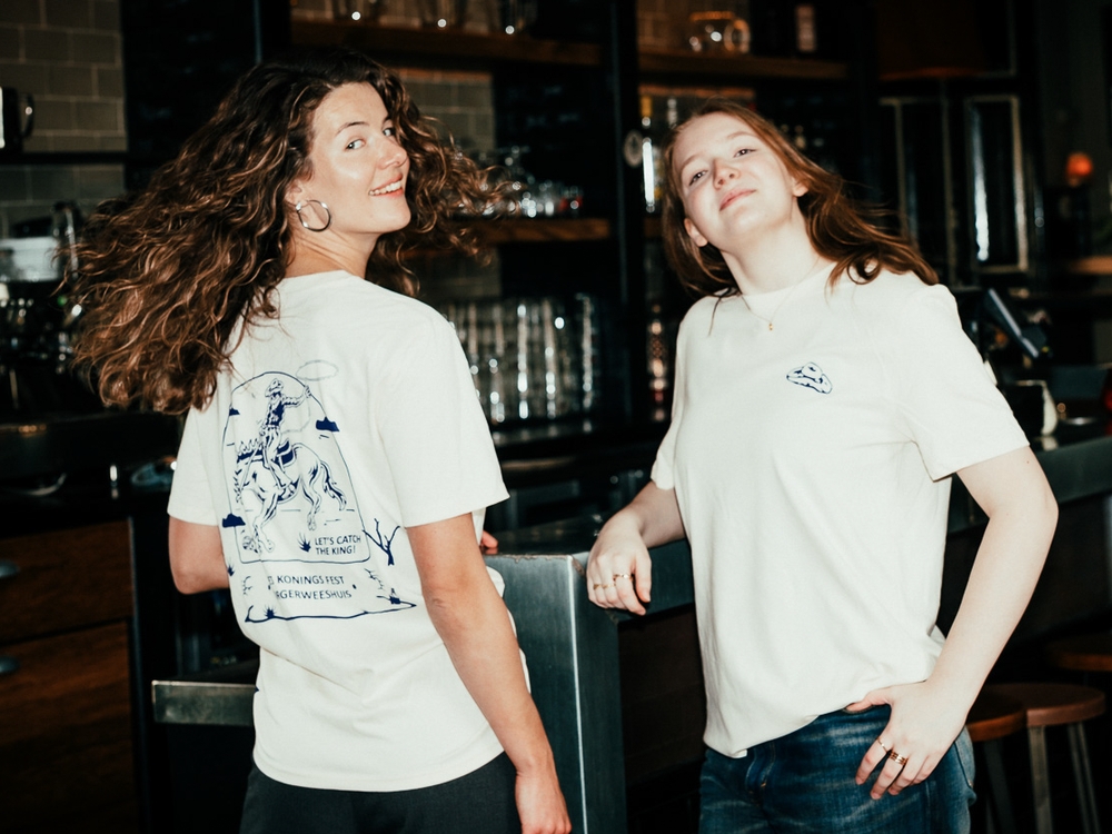 T-shirt Des Konings Fest naturel kleur, donkerblauwe print